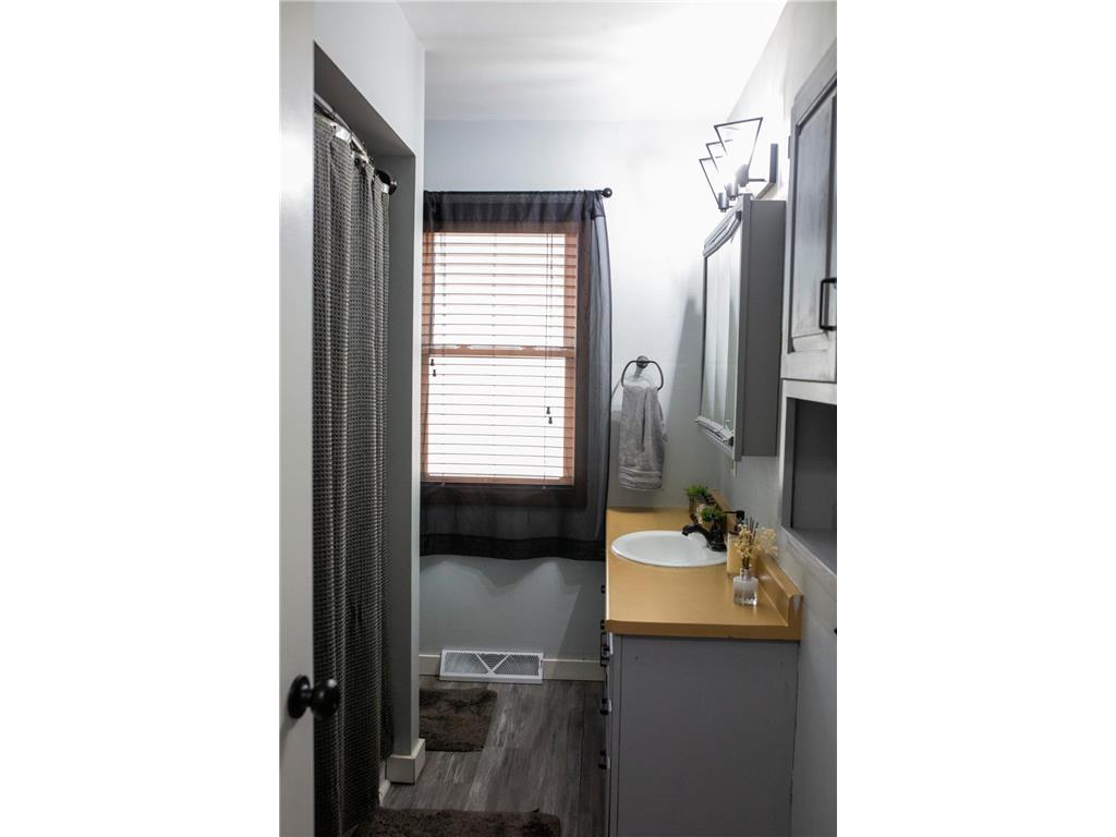 475 W 1st Street Rush City MN 55069 7039225 image16