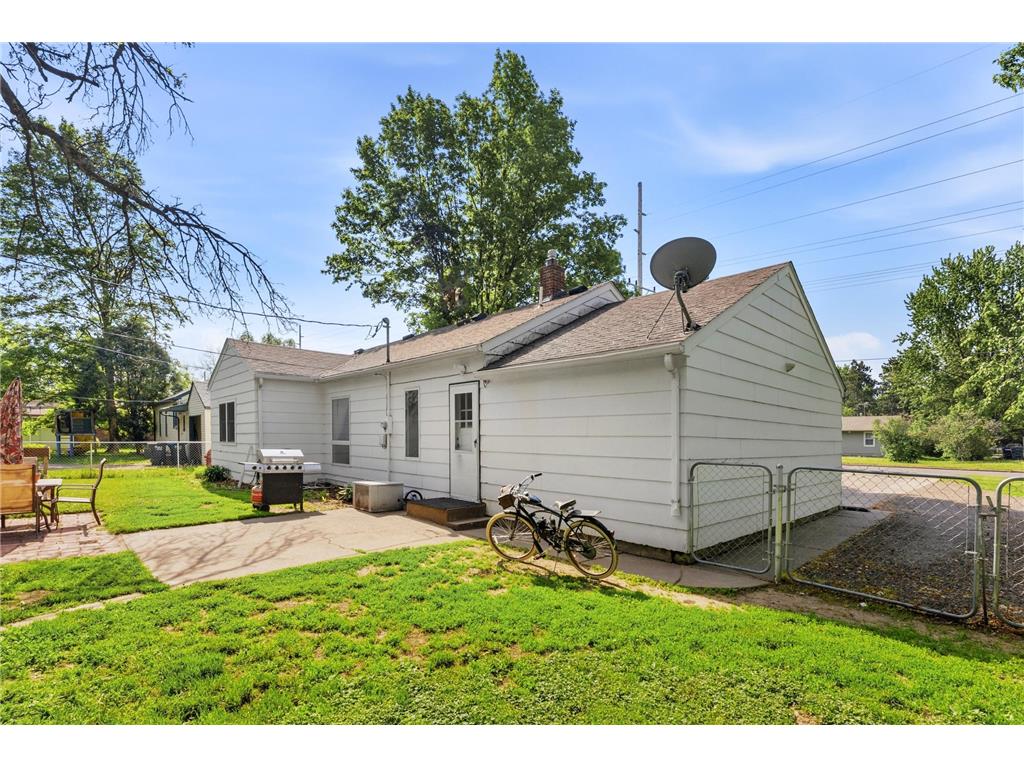 475 W 1st Street Rush City MN 55069 7039225 image2