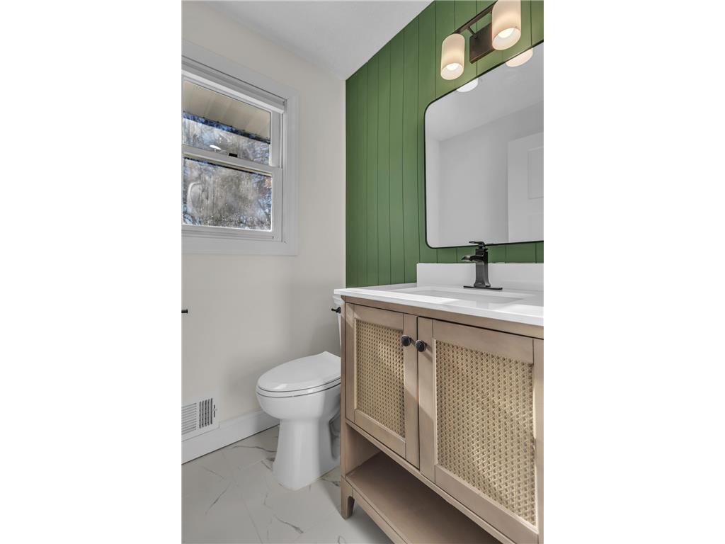 4755 Eriks Boulevard Eagan MN 55122 7074213 image25