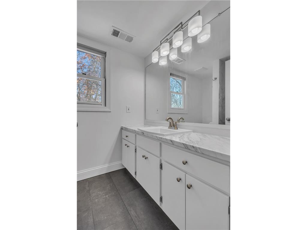 4755 Eriks Boulevard Eagan MN 55122 7074213 image36