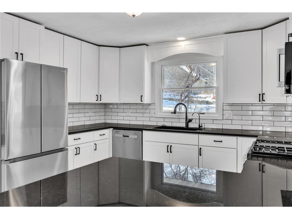 4755 Eriks Boulevard Eagan MN 55122 7074213 image6