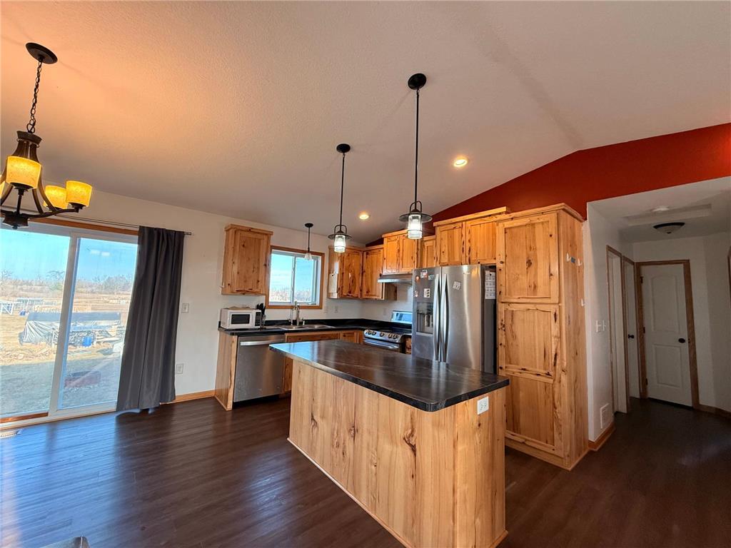 47575 Falcon Avenue Rush City MN 55069 7047838 image1