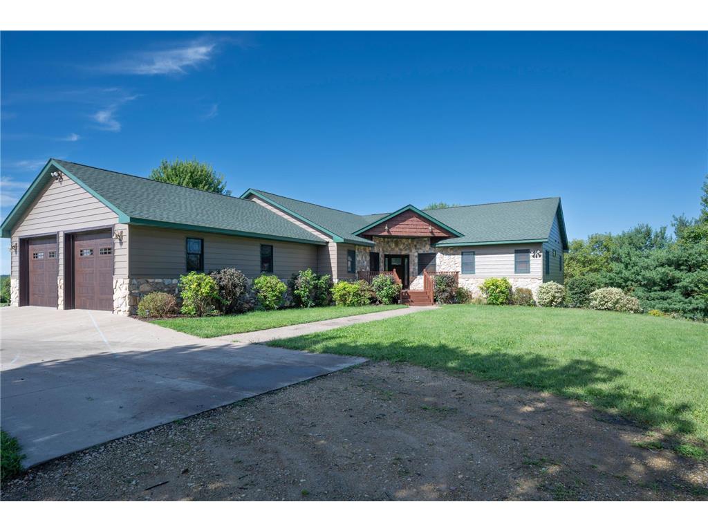 476 County Road J Pleasant Valley Twp WI 54015 6586929 image1