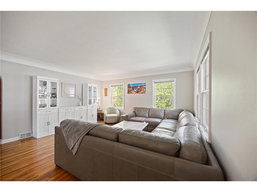 4760 Dominick Drive Minnetonka MN 55343 7075523 image3