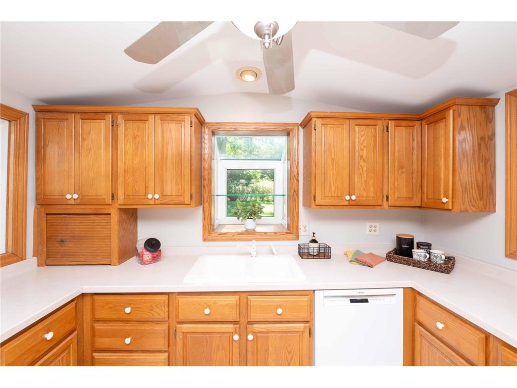 4760 Vine Hill Road Deephaven MN 55331 6793557 image16