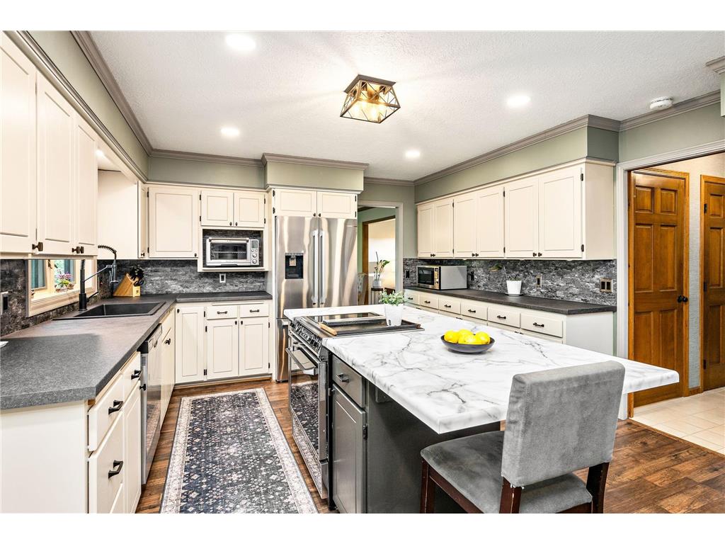 4769 White Oak Court Eagan MN 55122 7075881 image8