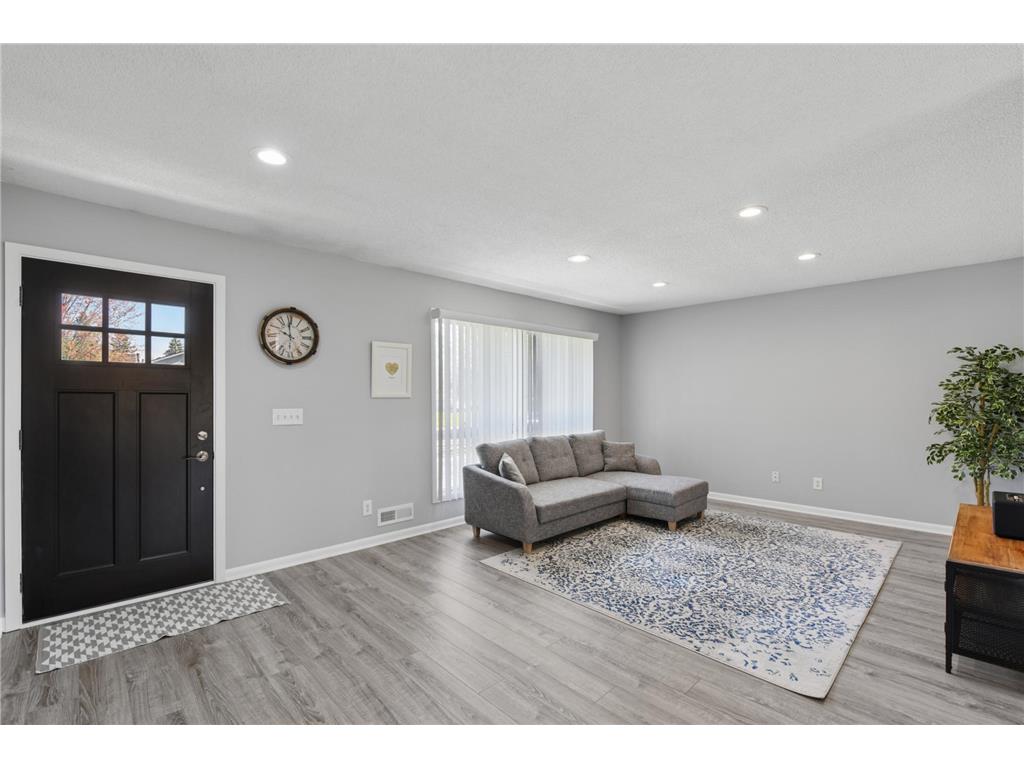 4770 142 nd Street W Apple Valley MN 55124 7065715 image10