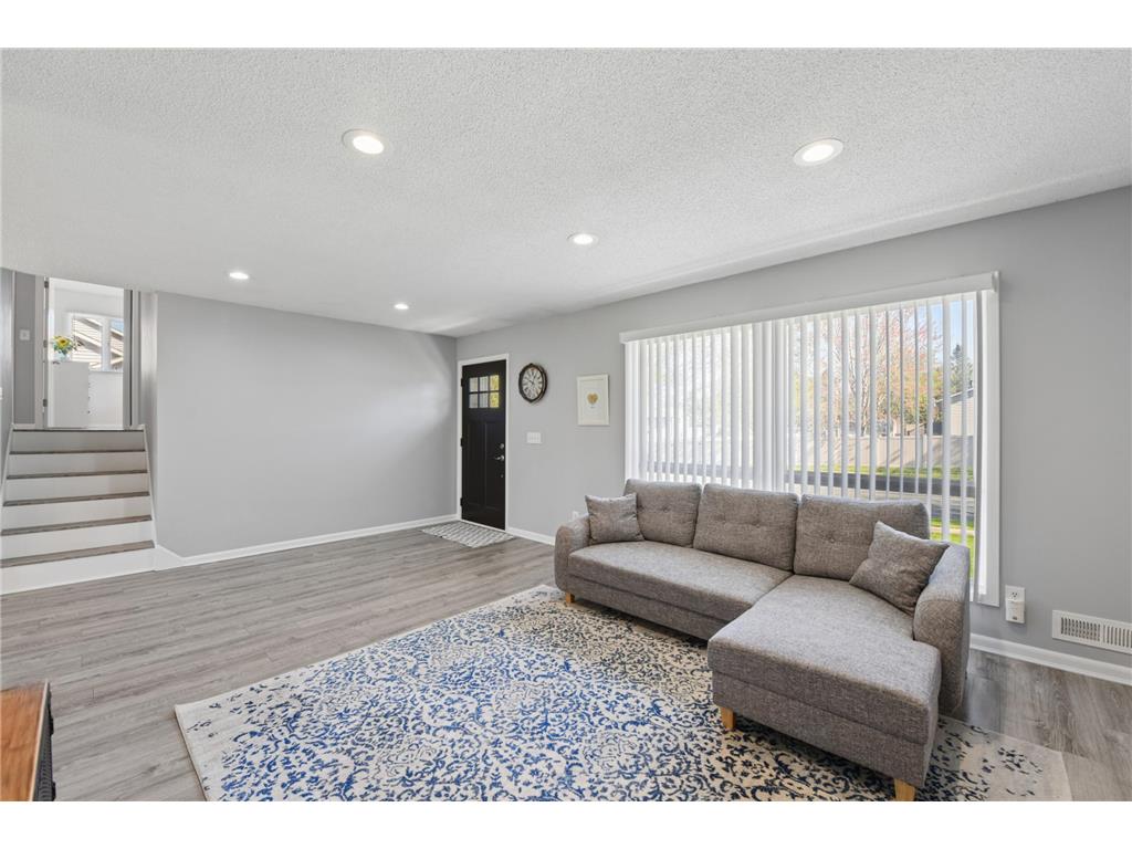 4770 142 nd Street W Apple Valley MN 55124 7065715 image11