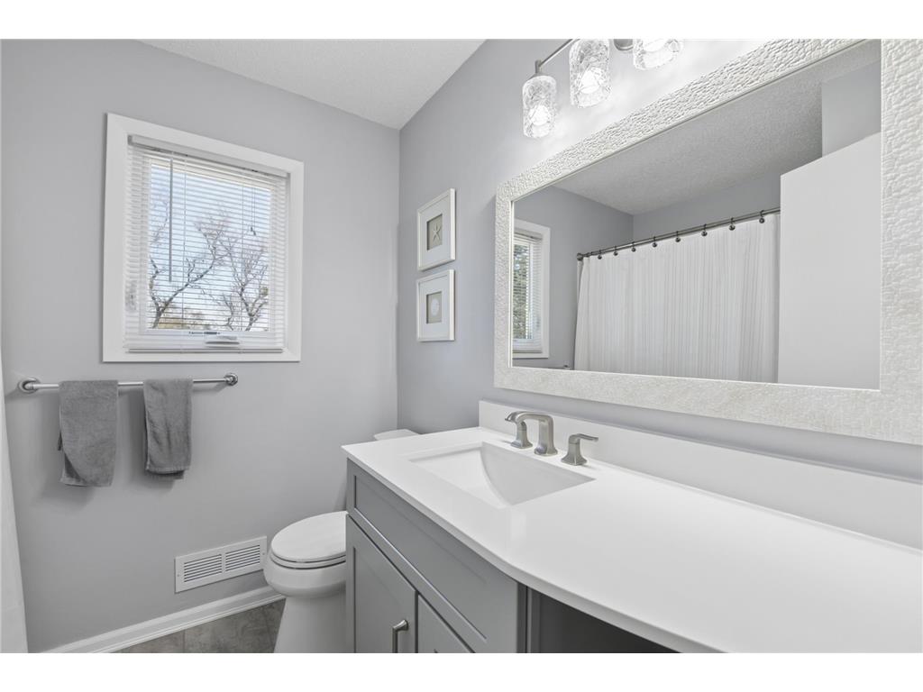 4770 142 nd Street W Apple Valley MN 55124 7065715 image13