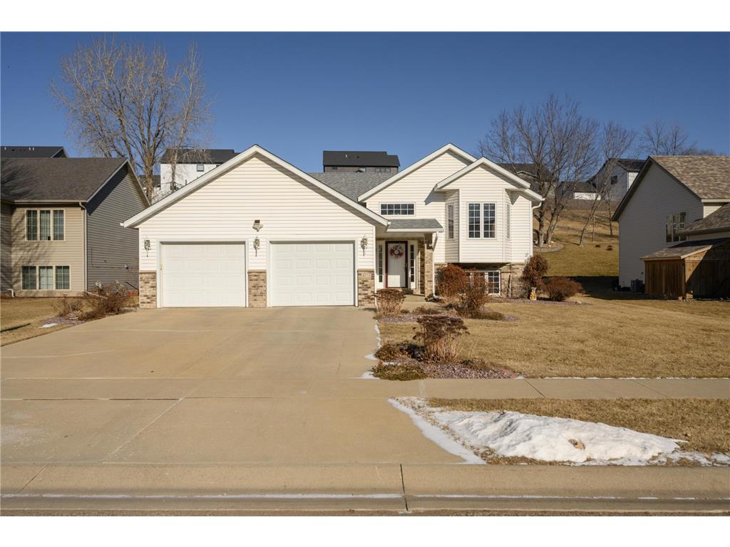 4773 White Pine Drive NW Rochester MN 55901 6649076 image1