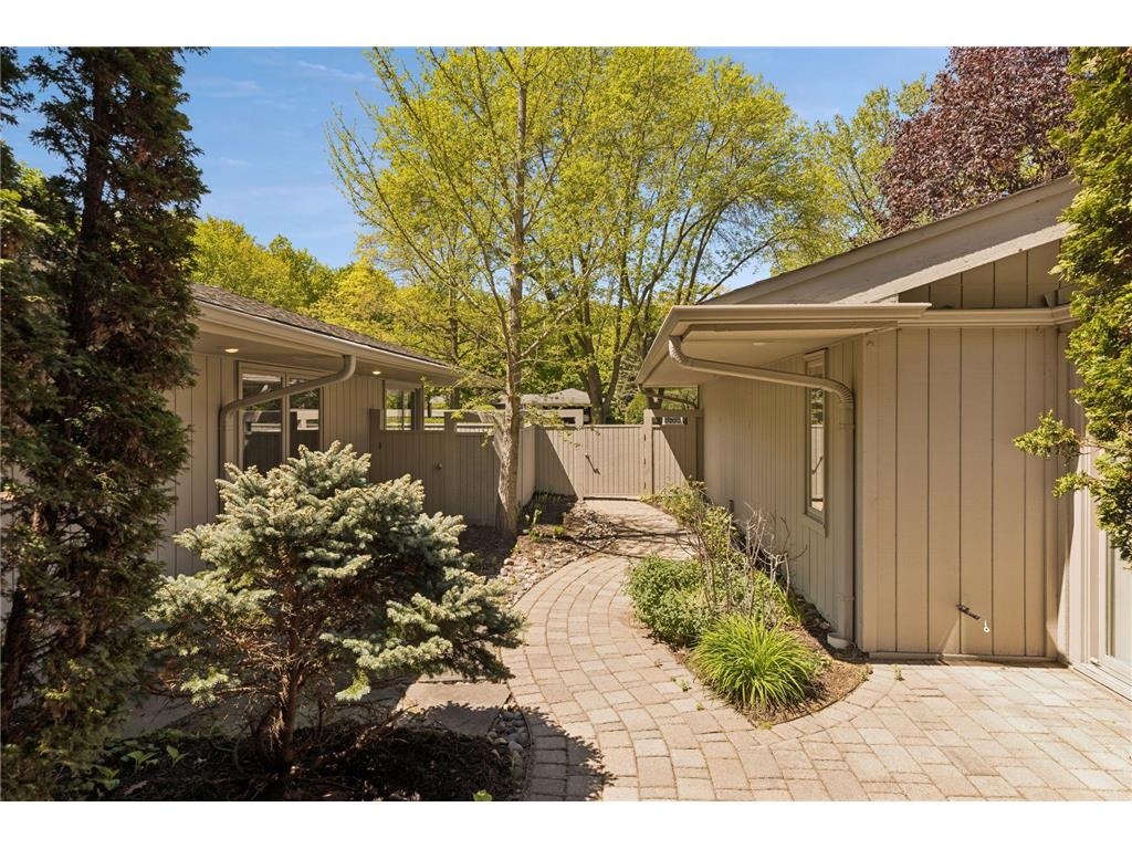 4785 Bayswater Road Shorewood MN 55331 7041586 image2