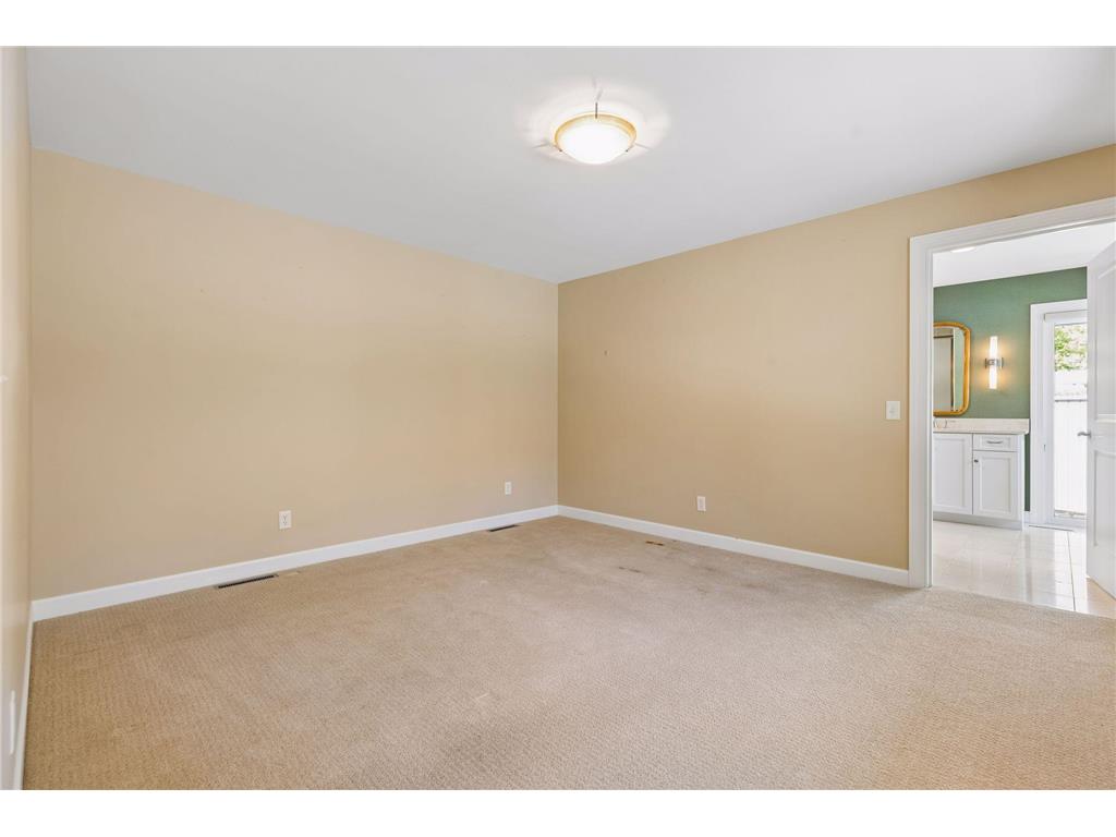 4785 Bayswater Road Shorewood MN 55331 7041586 image33