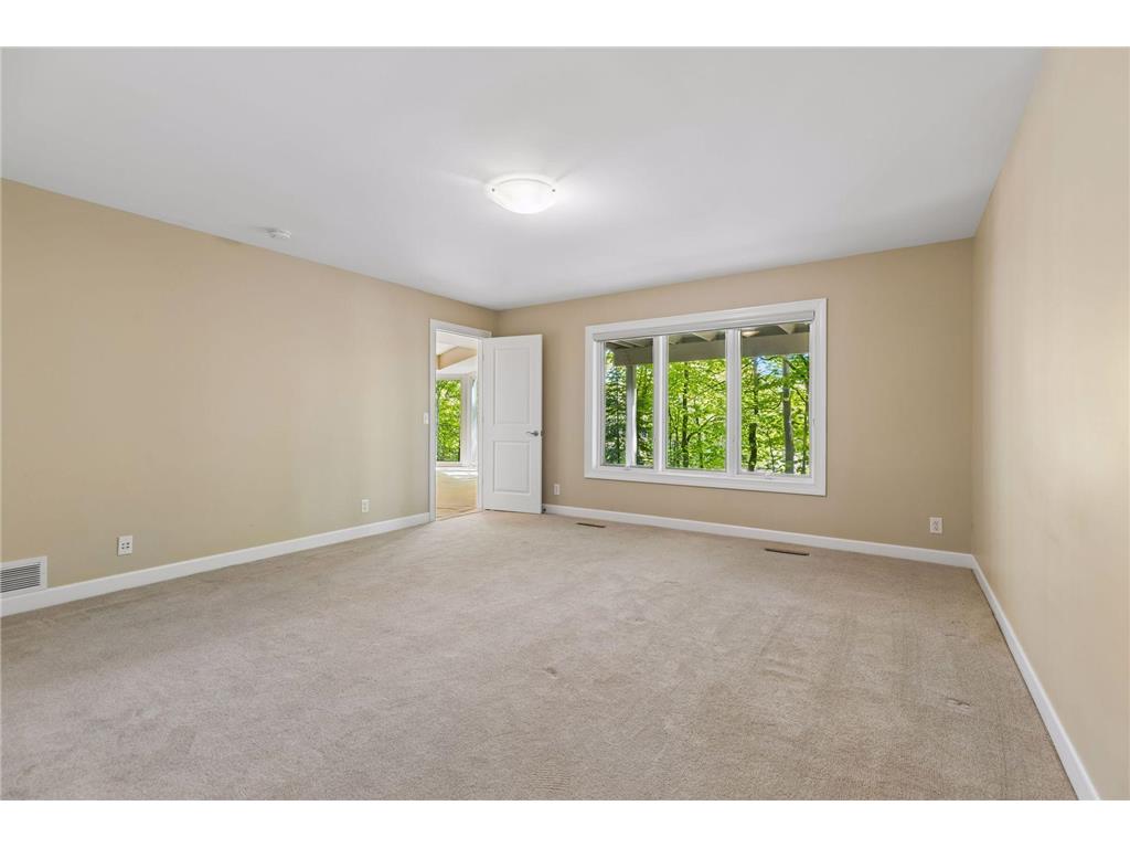 4785 Bayswater Road Shorewood MN 55331 7041586 image40