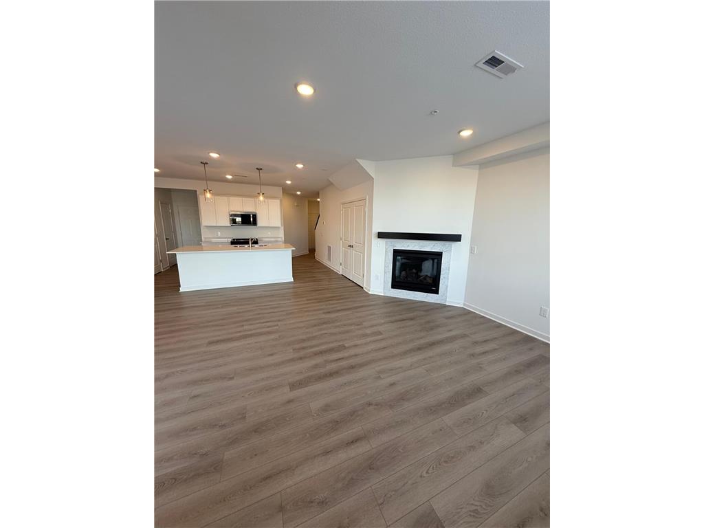 4788 Airlake Drive Woodbury MN 55129 6654689 image1