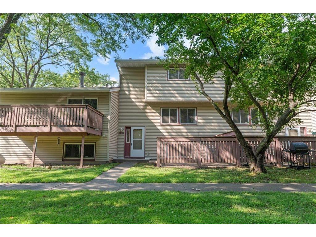 4788 Grenwich Way N Oakdale MN 55128 6768462 image1