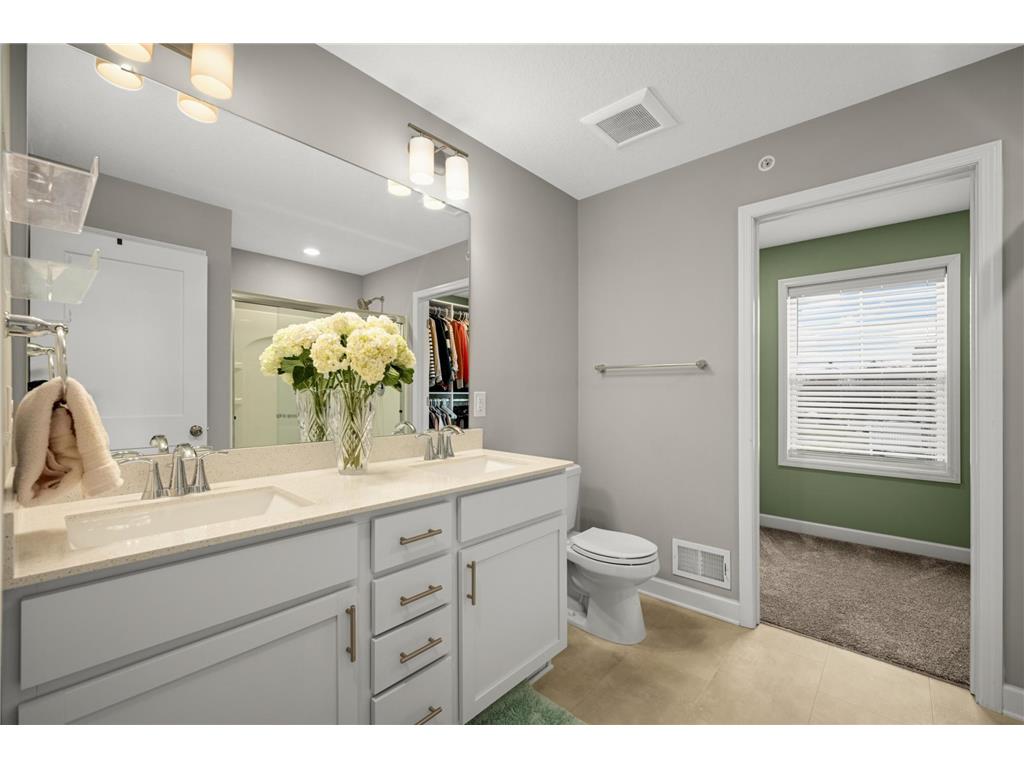4790 Equine Trail Woodbury MN 55129 7031077 image19