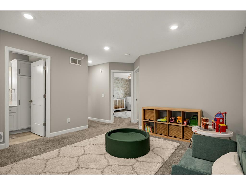 4790 Equine Trail Woodbury MN 55129 7031077 image23