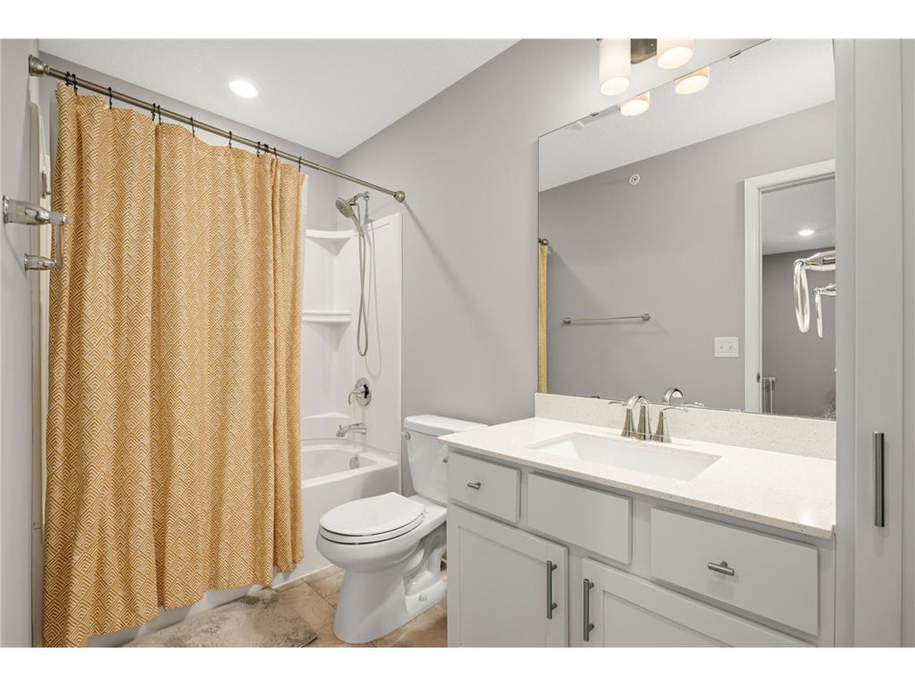 4790 Equine Trail Woodbury MN 55129 7031077 image25