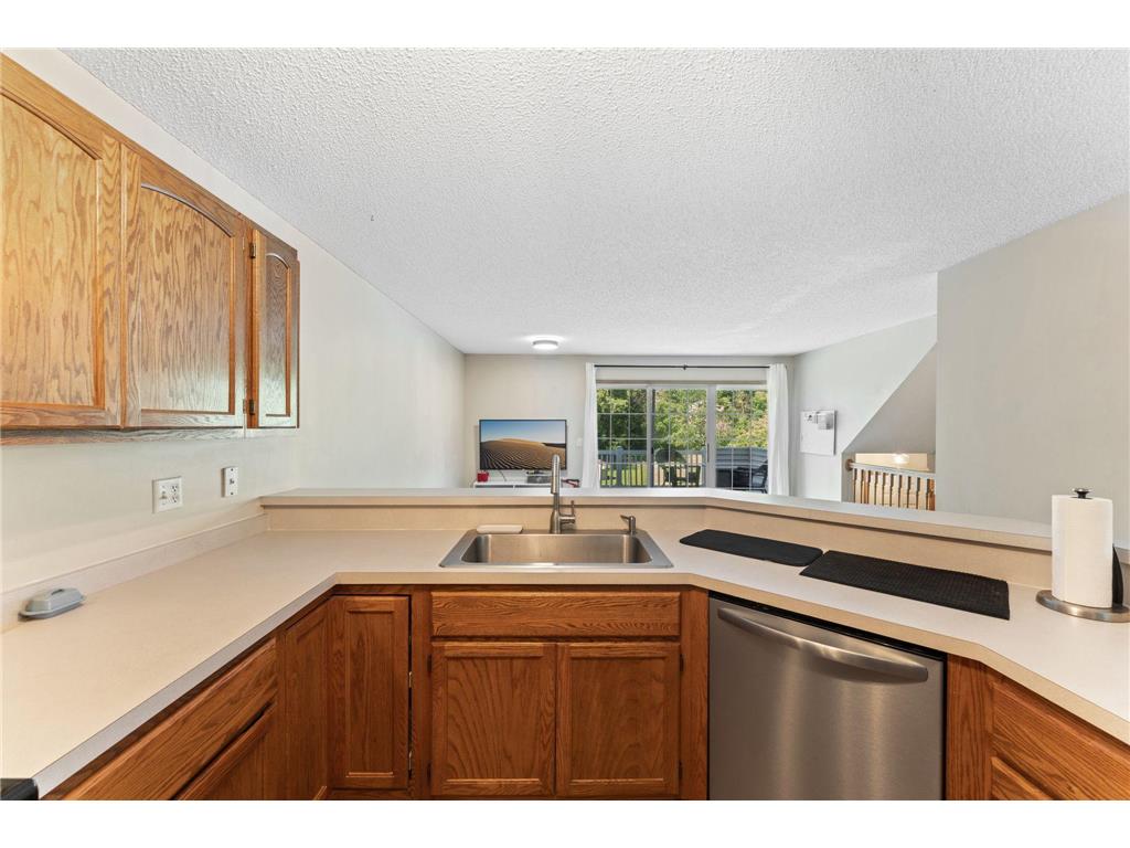 4791 Grenwich Road N Oakdale MN 55128 7093396 image10