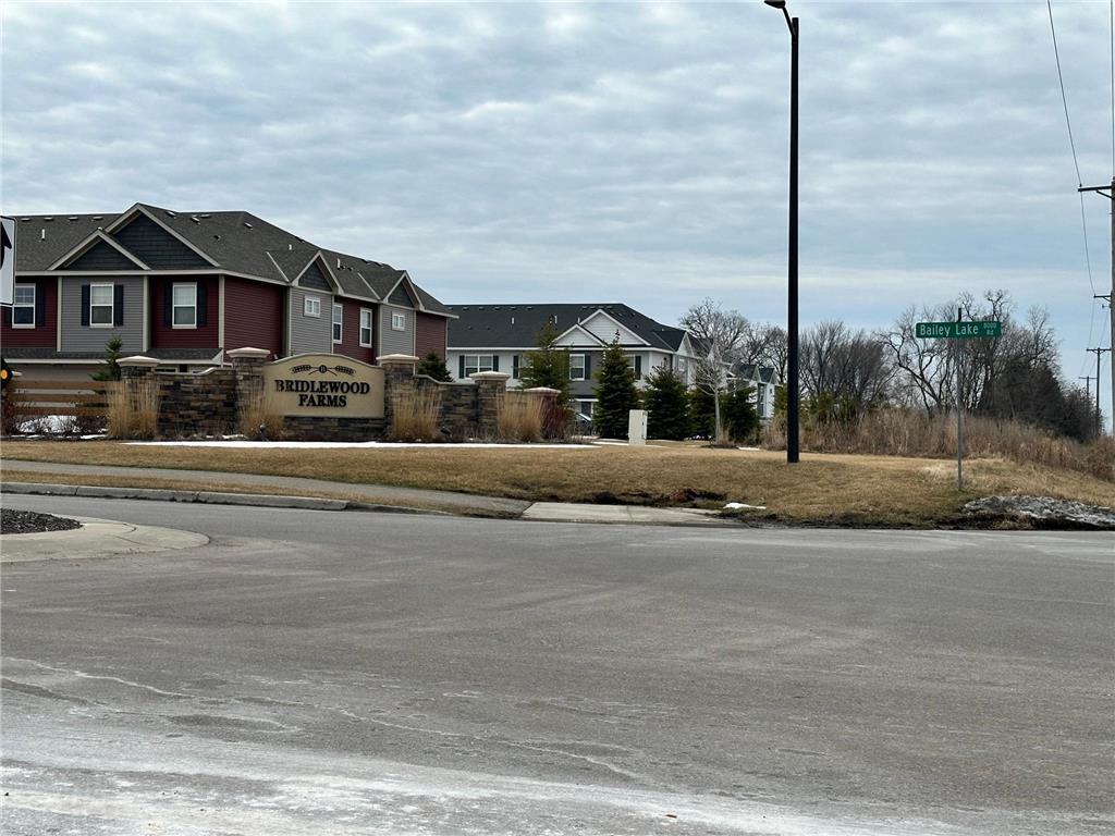 4791 Martingale Drive Woodbury MN 55129 7092011 image26