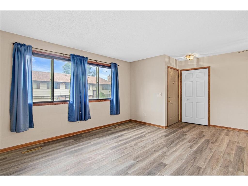 4793 Avon Street Shoreview MN 55126 7105417 image2