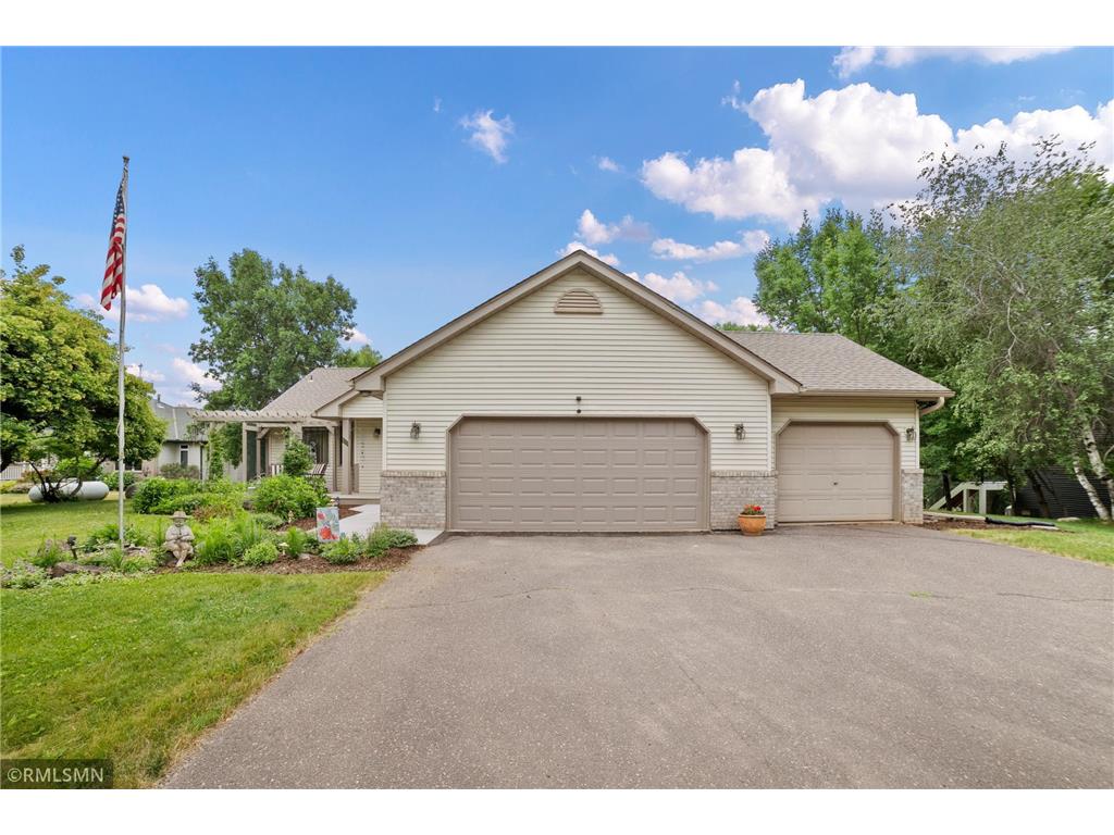 47963 Barber Drive, Stanchfield, MN 55080 MLS 6389644 Edina Realty