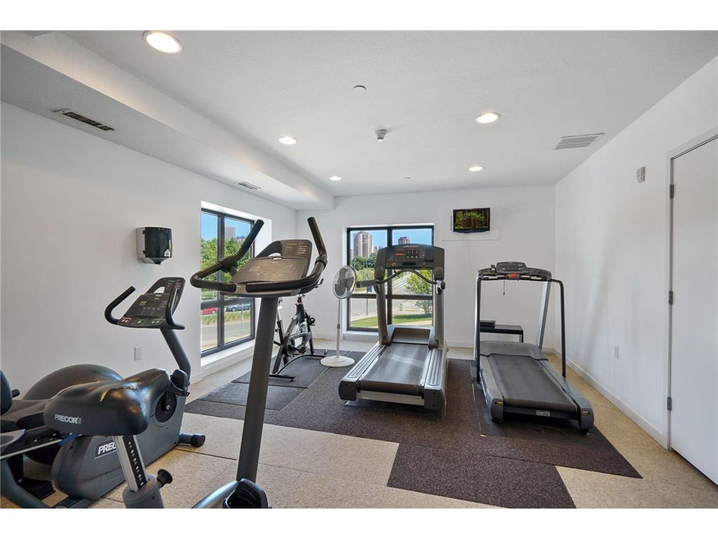48 Groveland Terrace #313 Minneapolis MN 55403 7057767 image37