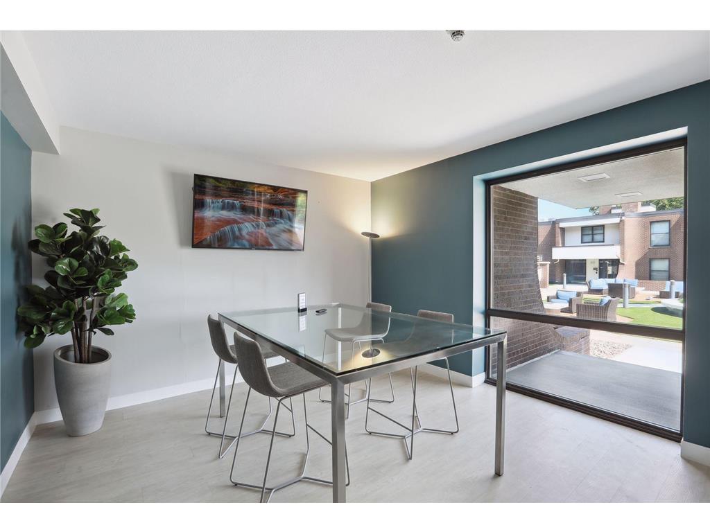 48 Groveland Terrace #313 Minneapolis MN 55403 7057767 image38