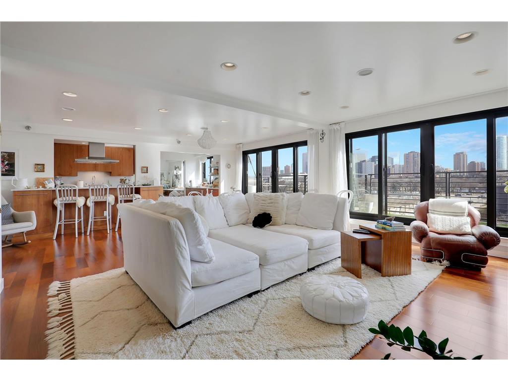 48 Groveland Terrace #414 Minneapolis MN 55403 7041145 image1