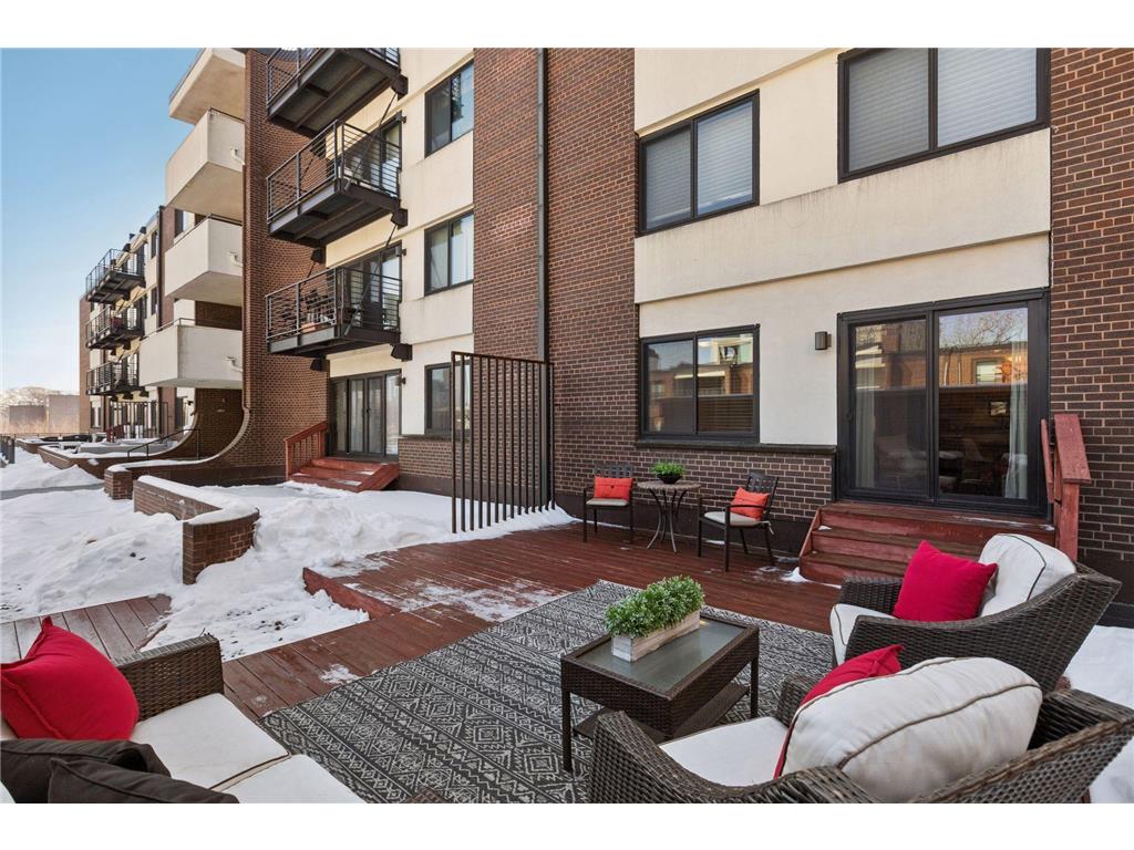 48 Groveland Terrace #B101 Minneapolis MN 55403 6826653 image14