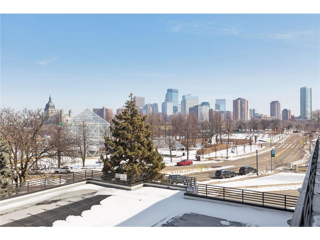48 Groveland Terrace #B101 Minneapolis MN 55403 6826653 image16