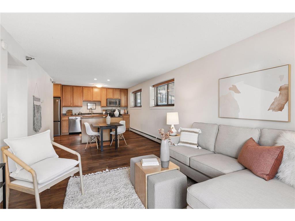 48 Groveland Terrace #B101 Minneapolis MN 55403 6826653 image17