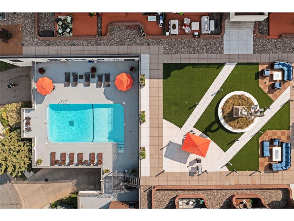 48 Groveland Terrace #B101 Minneapolis MN 55403 6826653 image2