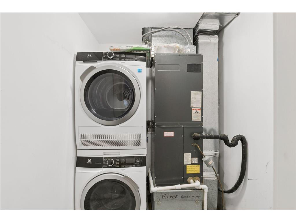 48 Groveland Terrace #B101 Minneapolis MN 55403 6826653 image31