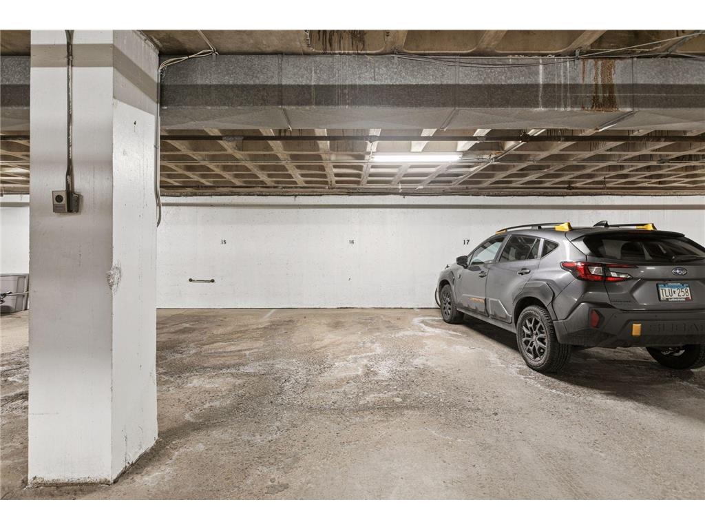 48 Groveland Terrace #B101 Minneapolis MN 55403 6826653 image33