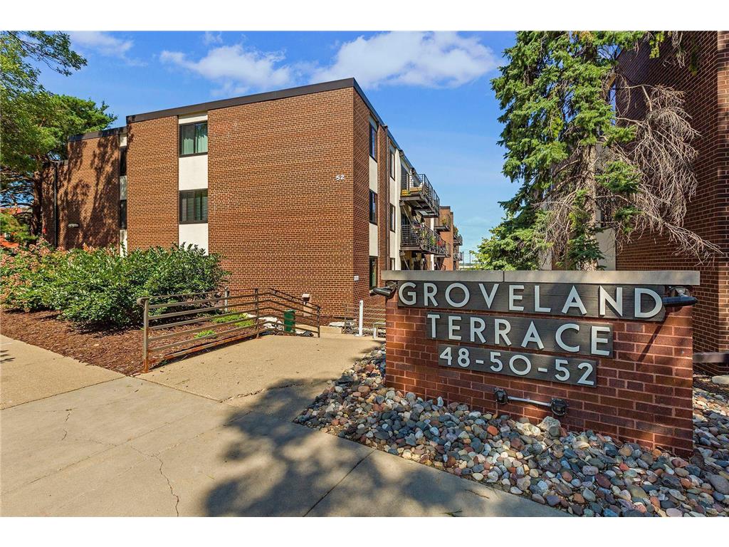 48 Groveland Terrace #B101 Minneapolis MN 55403 6826653 image41