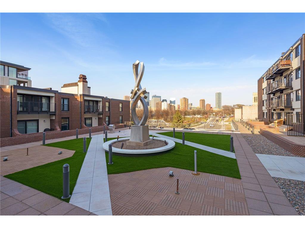 48 Groveland Terrace #B101 Minneapolis MN 55403 6826653 image5