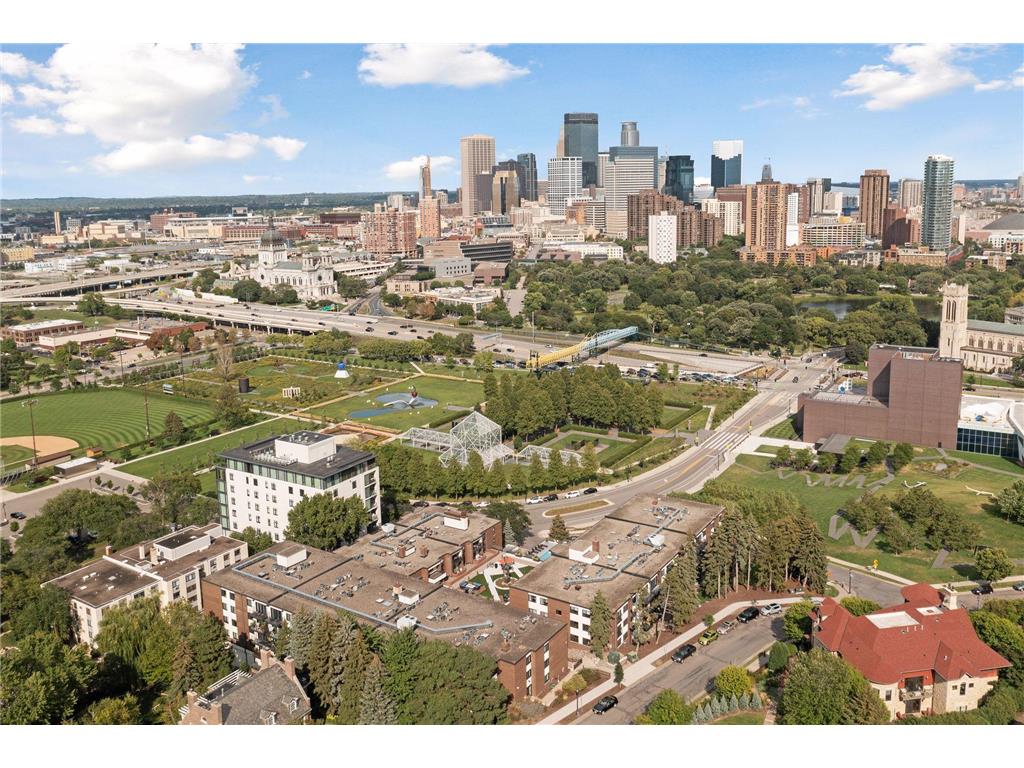 48 Groveland Terrace #B101 Minneapolis MN 55403 6826653 image60