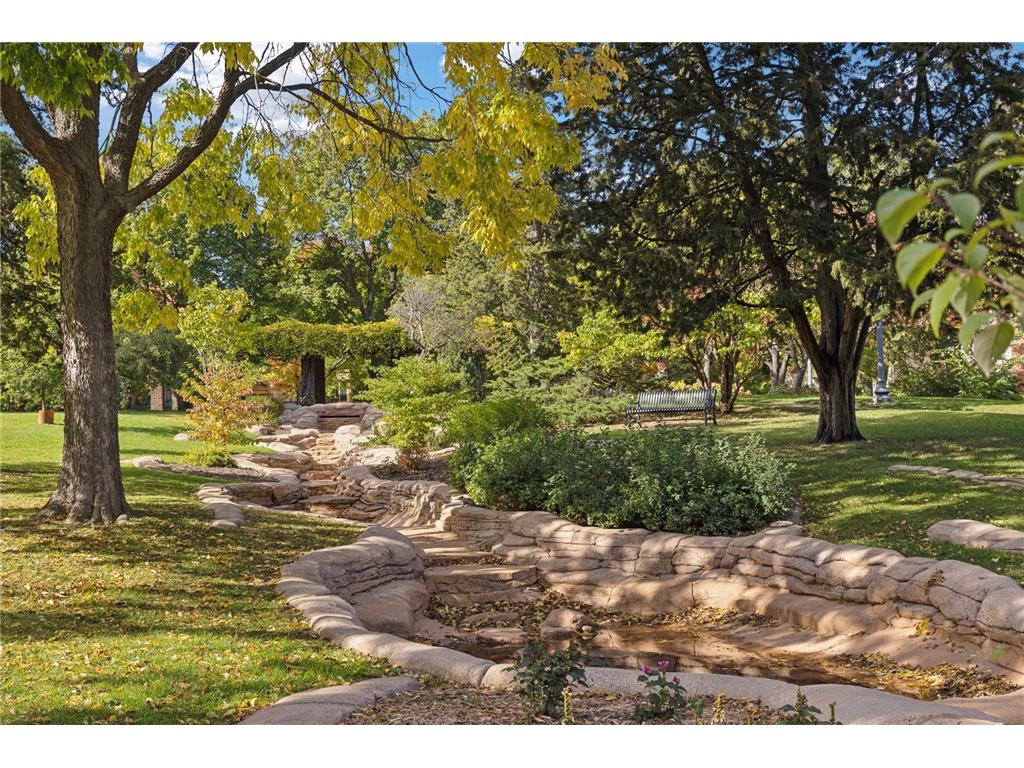 48 Groveland Terrace #B101 Minneapolis MN 55403 6826653 image67