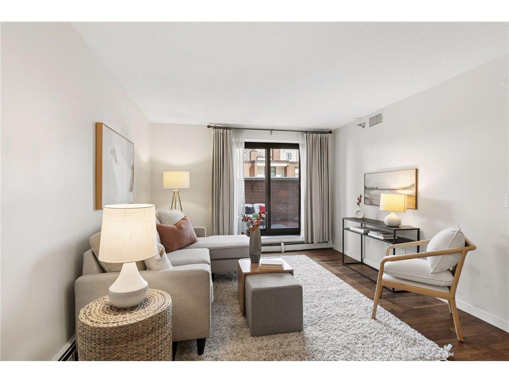 48 Groveland Terrace #B101 Minneapolis MN 55403 6826653 image9