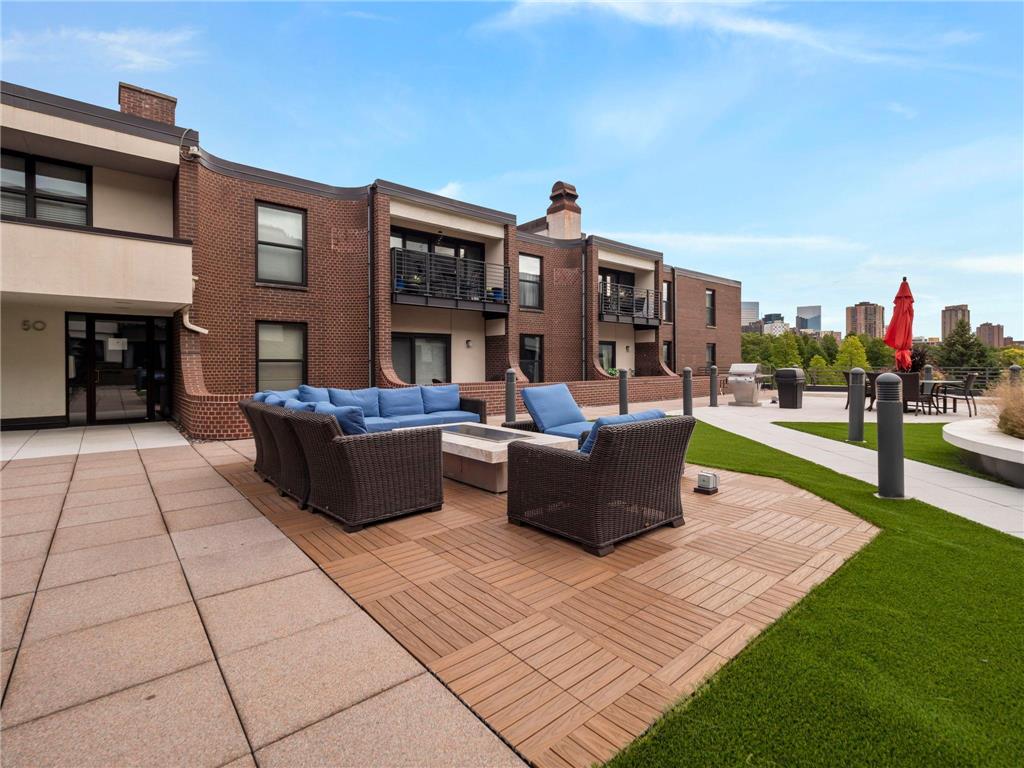 48 Groveland Terrace #B103 Minneapolis MN 55403 7039441 image24