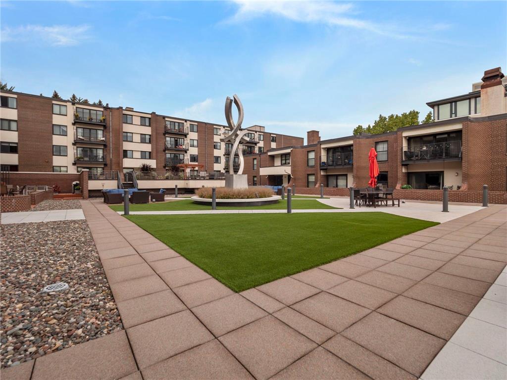 48 Groveland Terrace #B103 Minneapolis MN 55403 7039441 image41