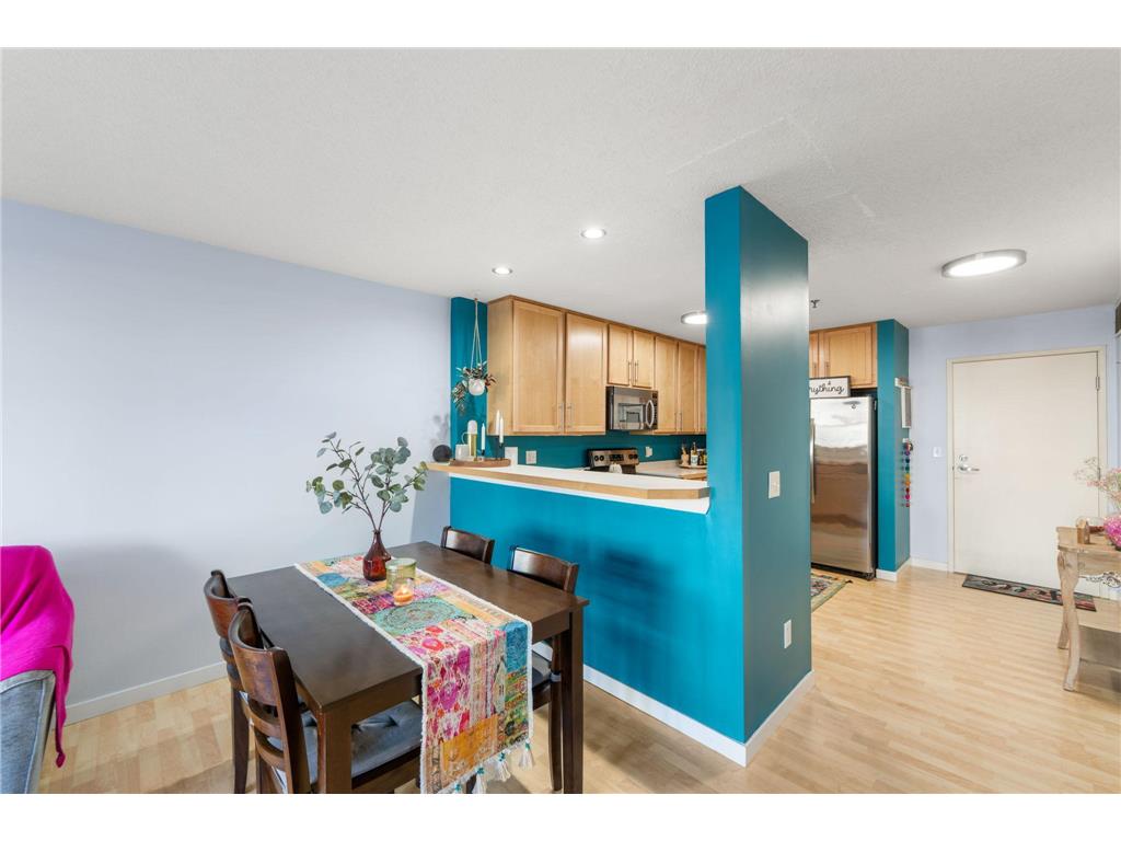 48 Groveland Terrace #B103 Minneapolis MN 55403 7039441 image8