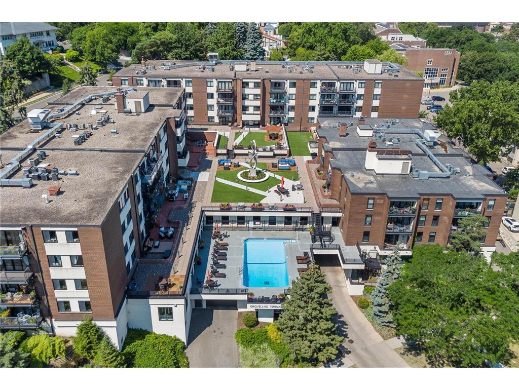 48 Groveland Terrace #B301 Minneapolis MN 55403 6780994 image1