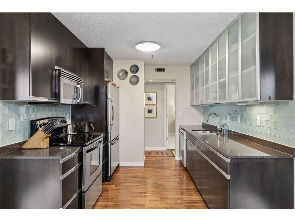 48 Groveland Terrace #313 Minneapolis MN 55403 7057767 image16