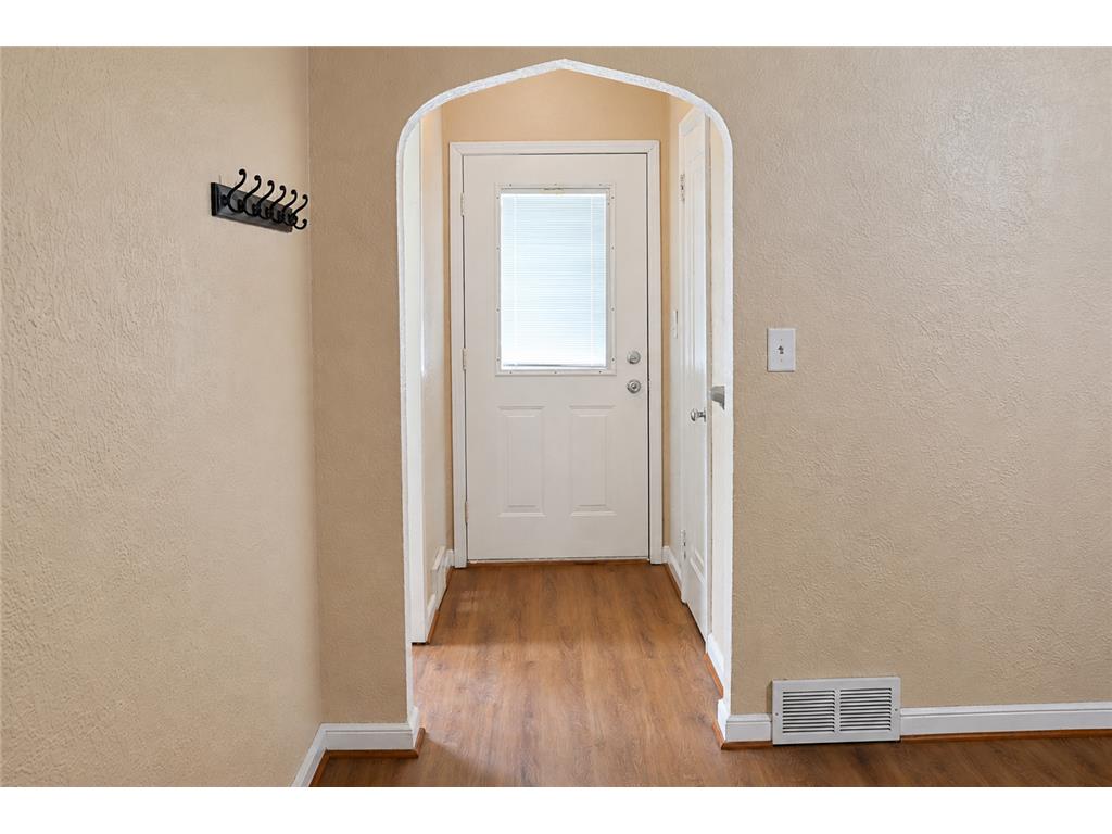 48 Sidney Street E Saint Paul MN 55107 7073890 image3