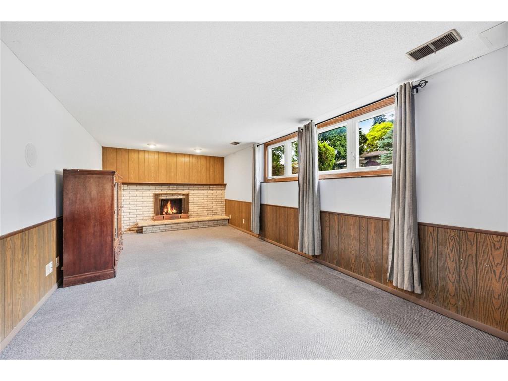 48 Winthrop Street N Saint Paul MN 55119 7089189 image15