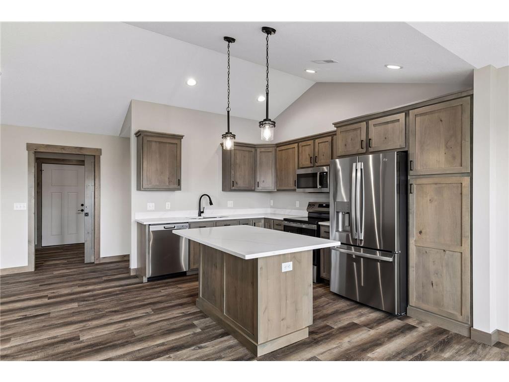 480 Coyote Way New Richmond WI 54017 7009710 image4
