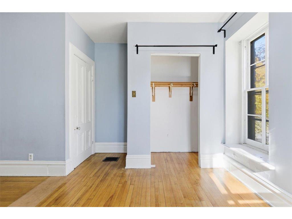 480 Iglehart Avenue Saint Paul MN 55103 7049548 image17