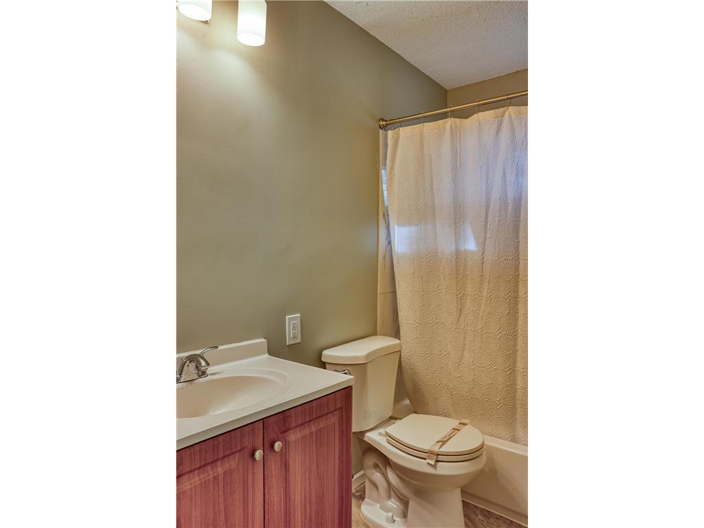 4801 Louisiana Avenue N Crystal MN 55428 6820990 image8